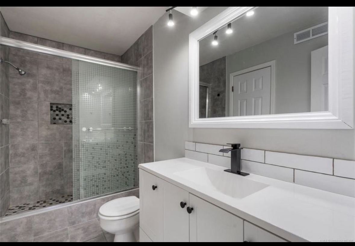4339 E 68th Street Tulsa OK 74136