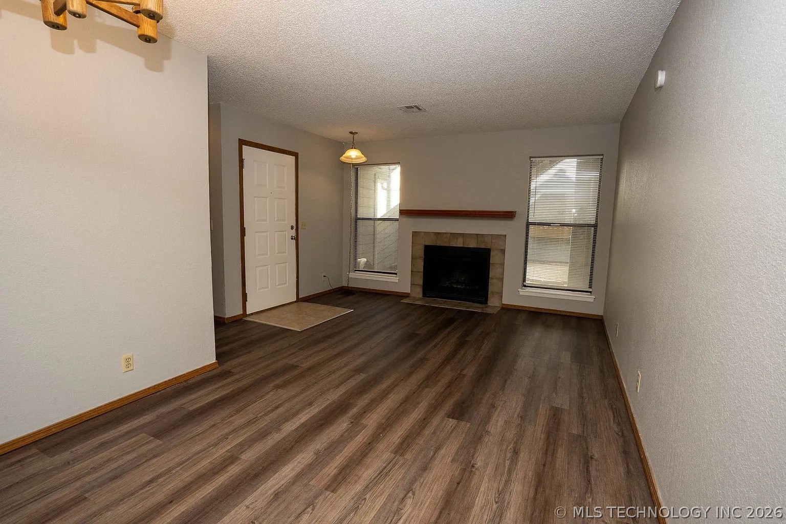 2423 E 87th Street Tulsa OK 74137