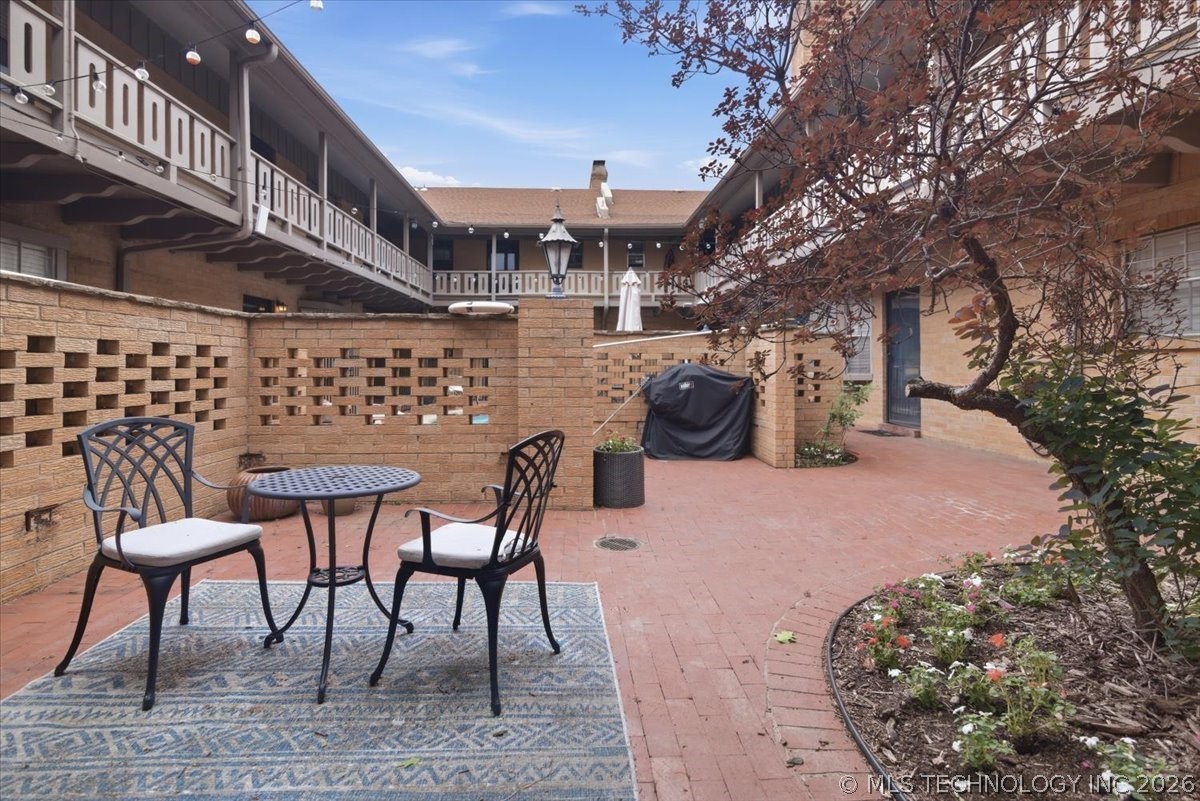 1107 E 45th Place S Tulsa OK 74105