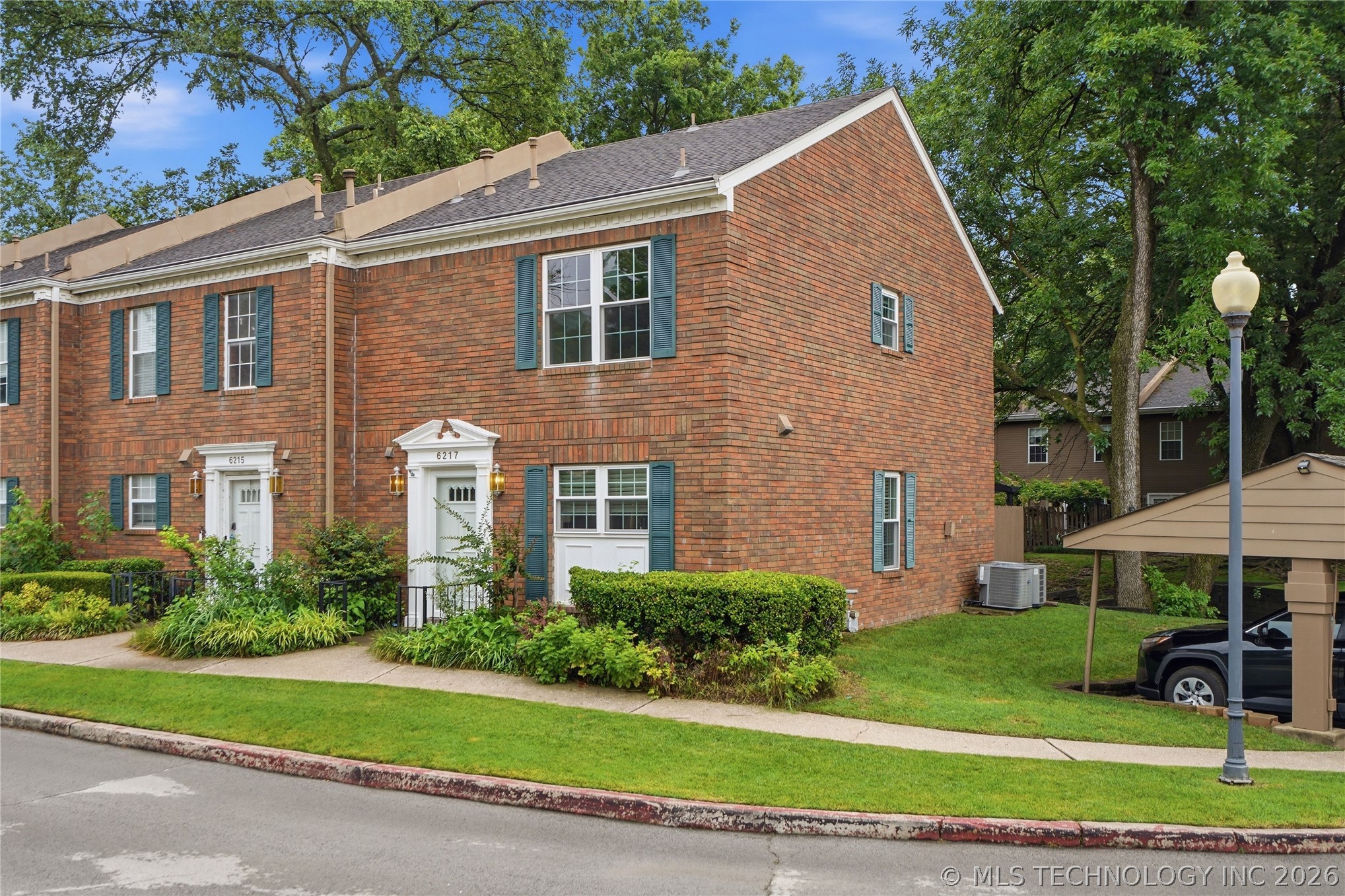 6217 S Yorktown Avenue Tulsa OK 74136