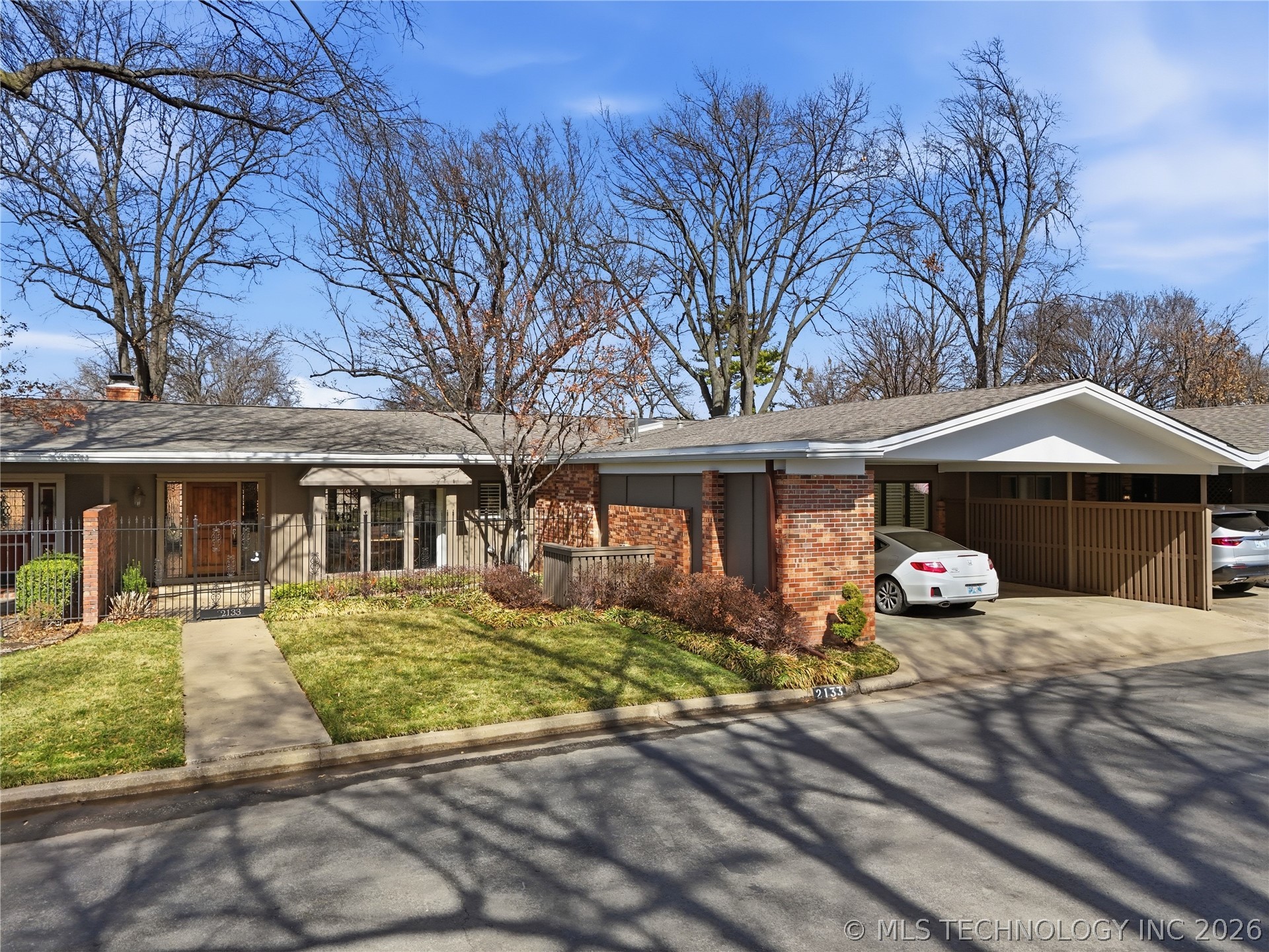 2133 E 60th Place Tulsa OK 74105