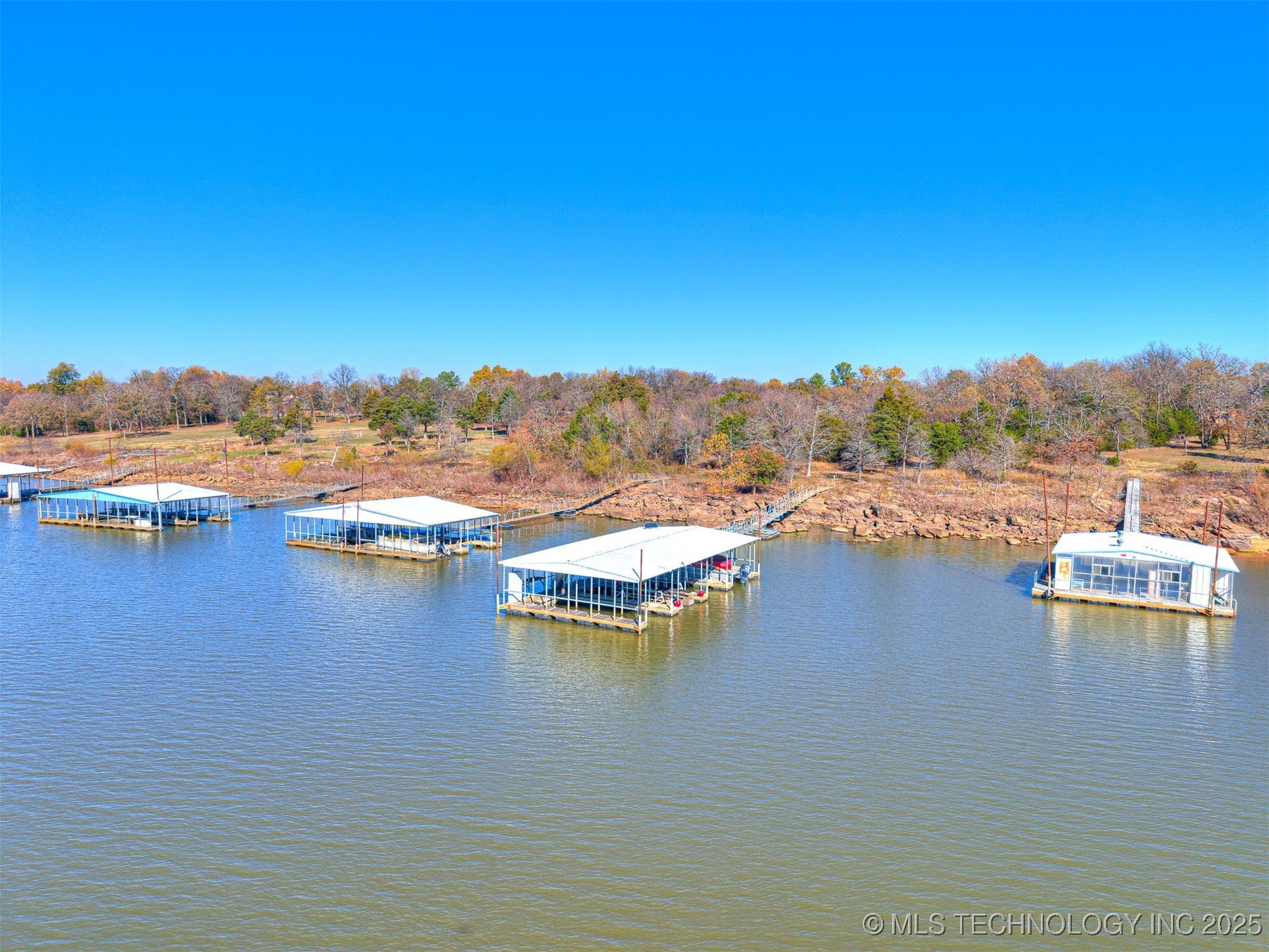 291 N Spinnaker Run Eufaula OK 74462