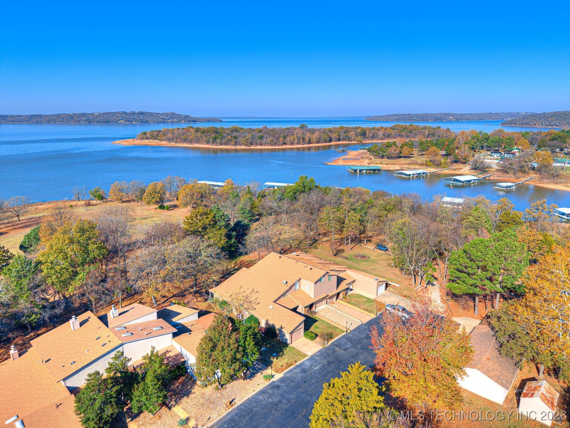 291 N Spinnaker Run Eufaula OK 74462