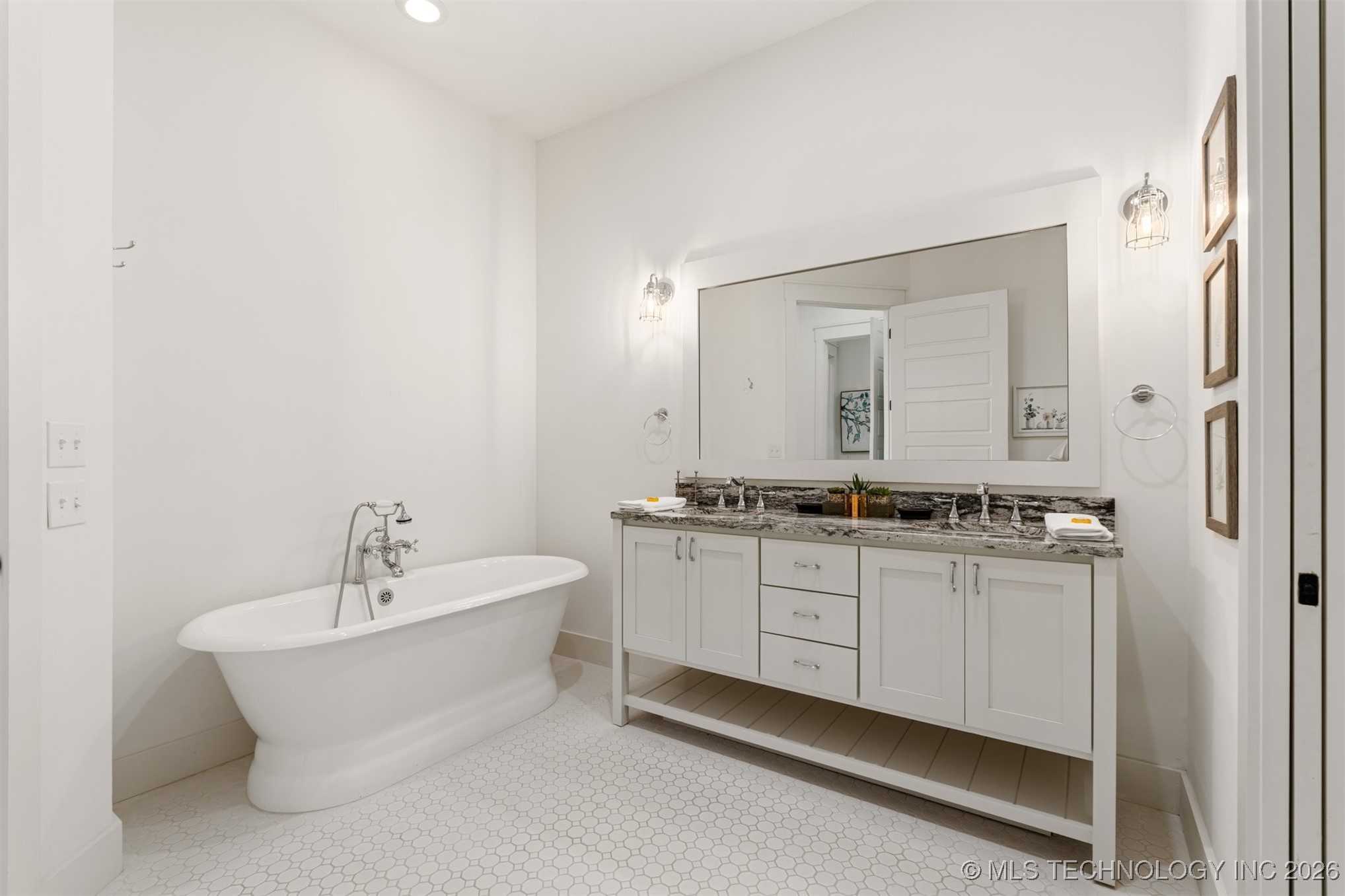 29 Water Street Carlton Landing OK 74432