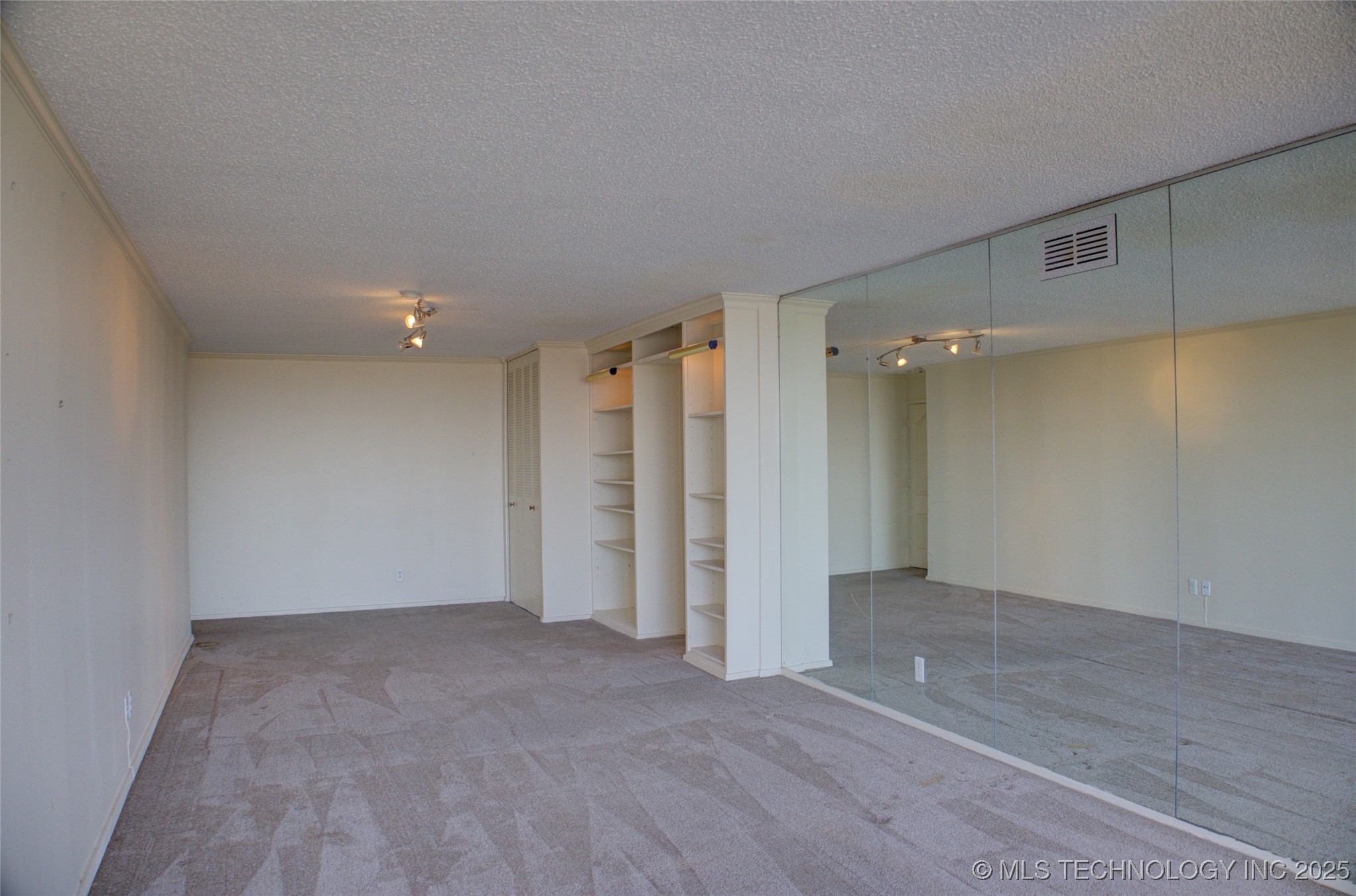 1502 S Boulder Avenue Tulsa OK 74119