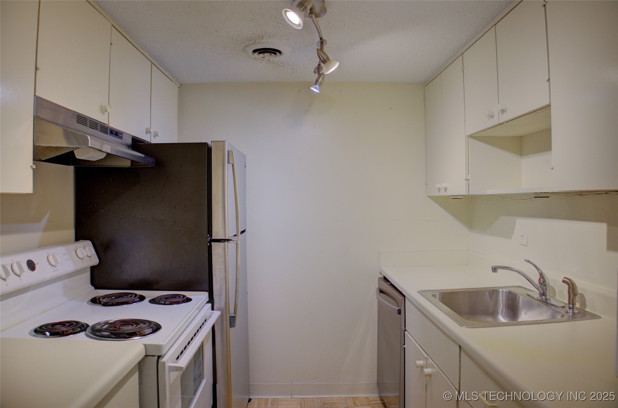 1502 S Boulder Avenue Tulsa OK 74119