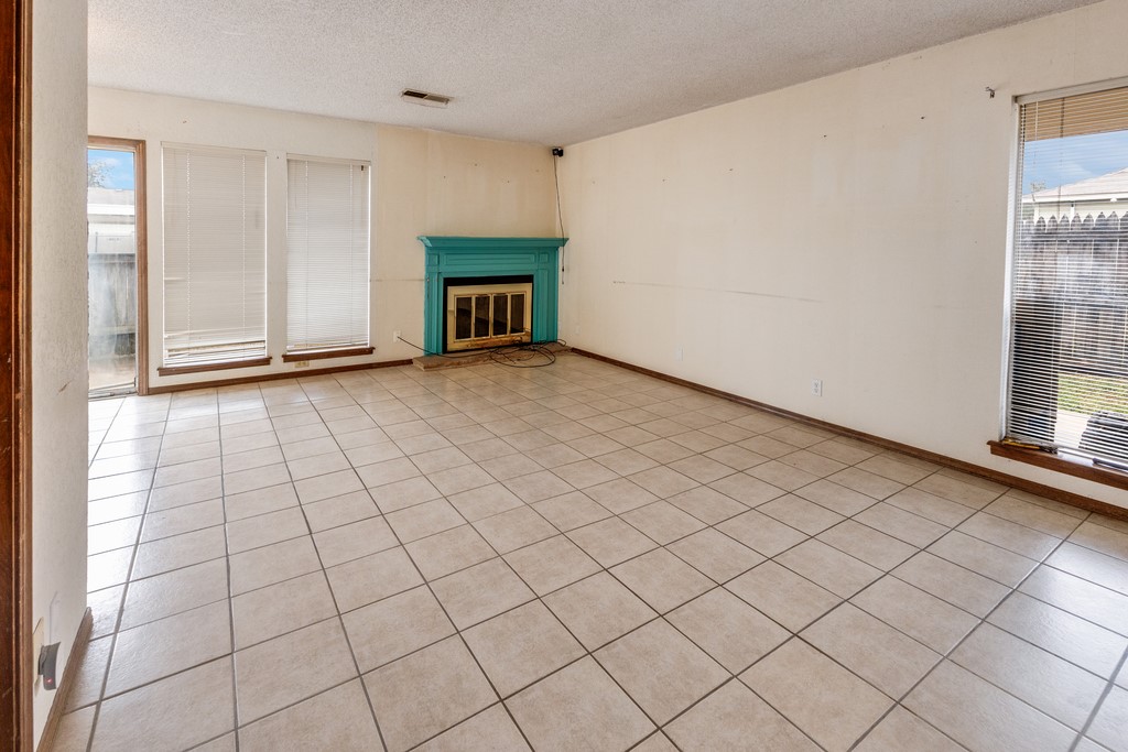 6004 S Newport Avenue Tulsa OK 74105