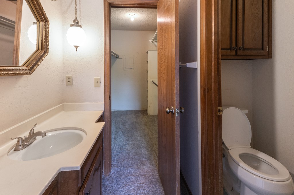6004 S Newport Avenue Tulsa OK 74105