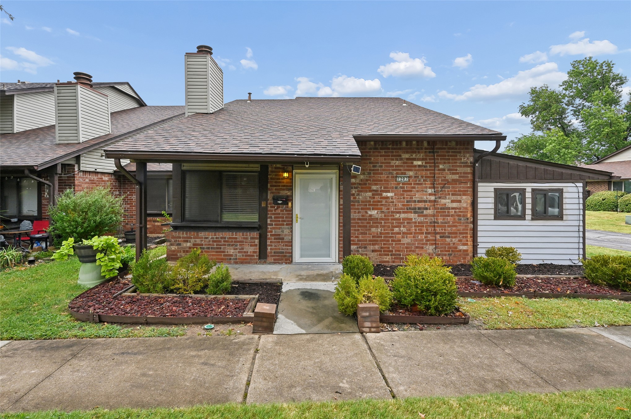 1207 S 111th Eastavenue Tulsa OK 74128