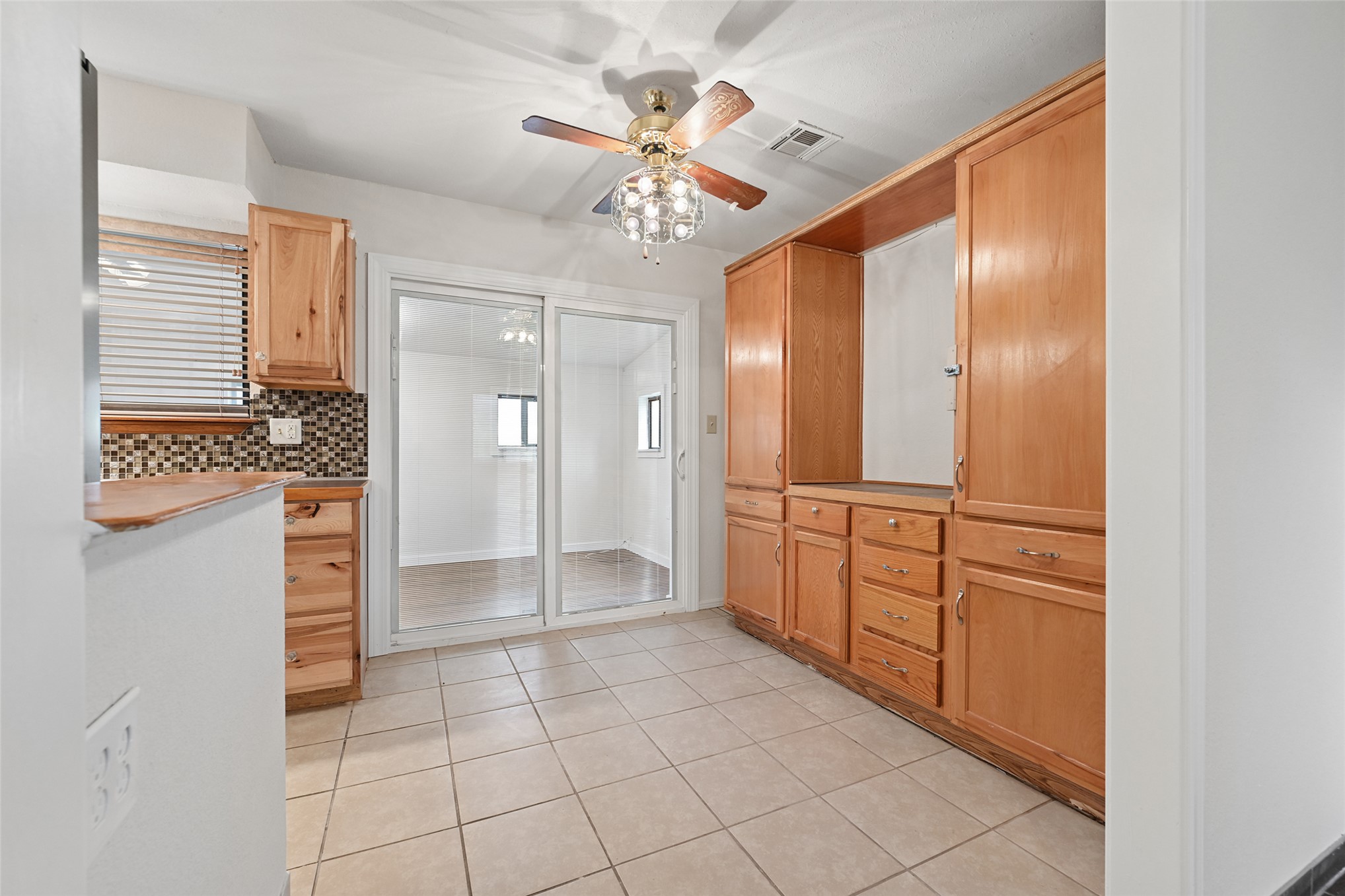 1207 S 111th Eastavenue Tulsa OK 74128