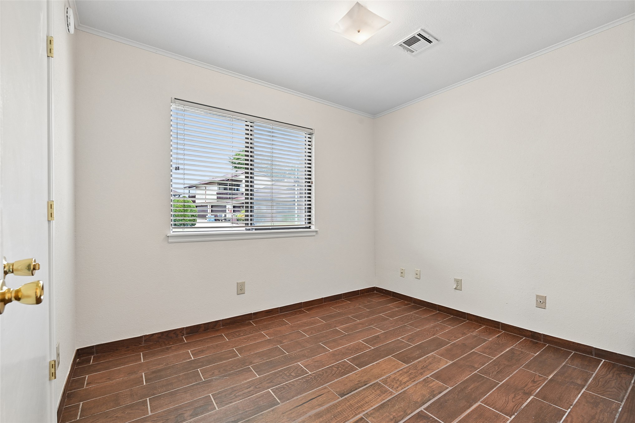 1207 S 111th Eastavenue Tulsa OK 74128