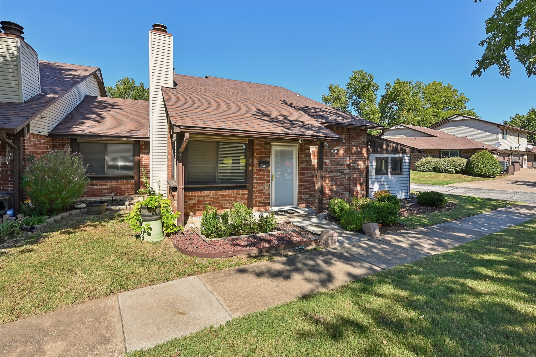 1207 S 111th Eastavenue Tulsa OK 74128