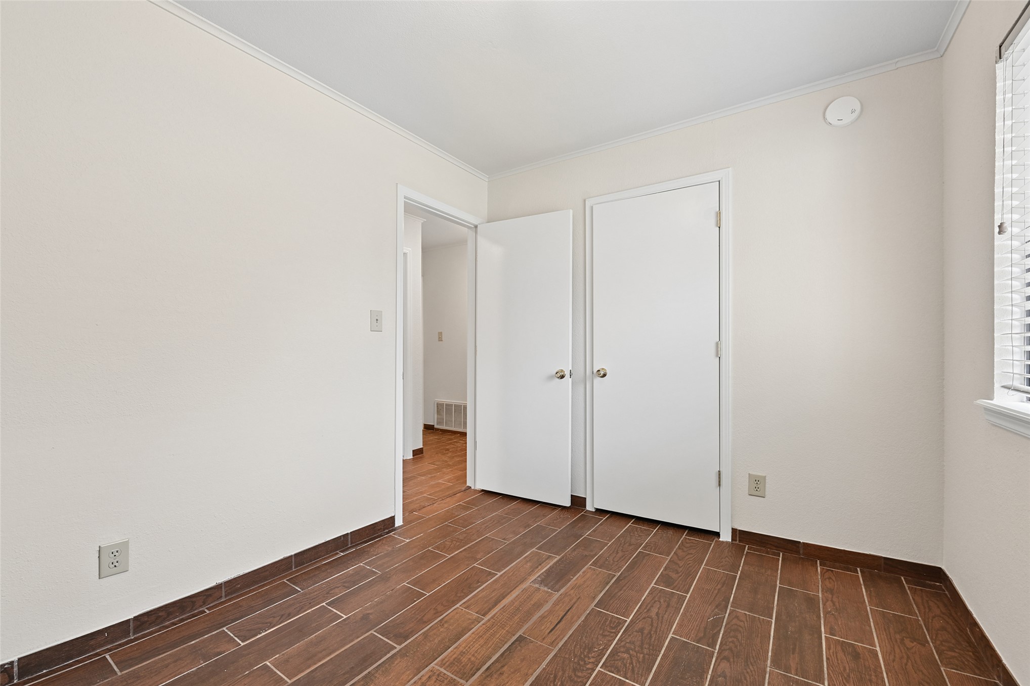 1207 S 111th Eastavenue Tulsa OK 74128