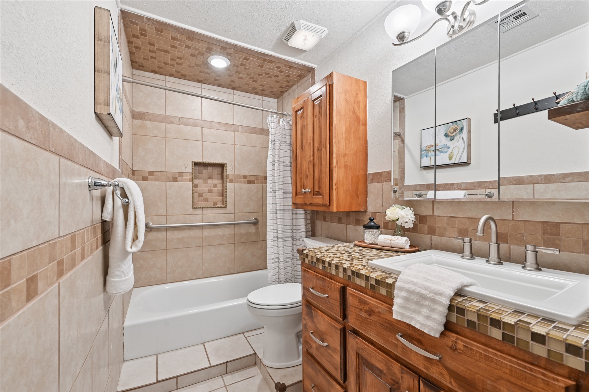 1207 S 111th Eastavenue Tulsa OK 74128