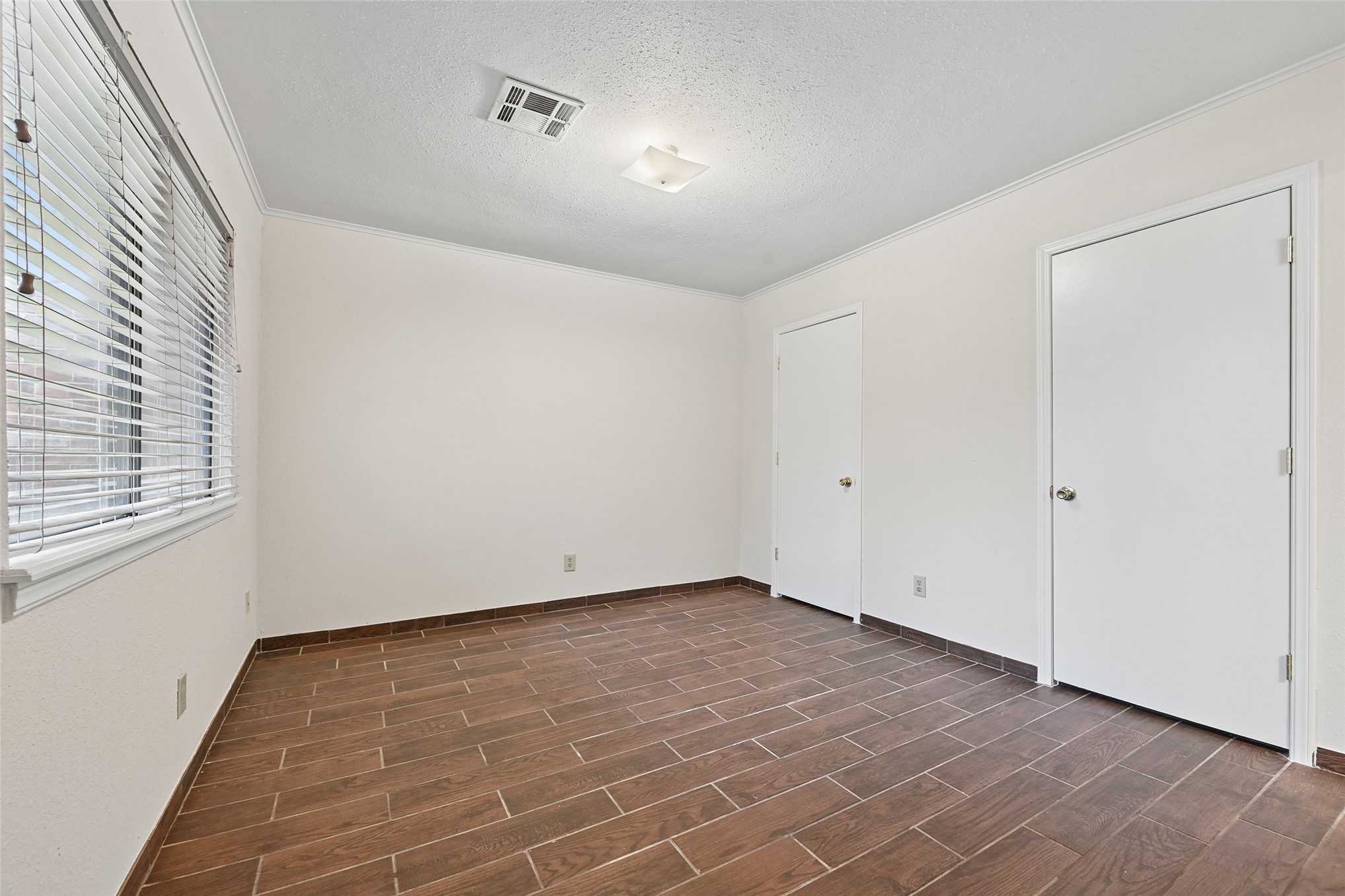 1207 S 111th Eastavenue Tulsa OK 74128