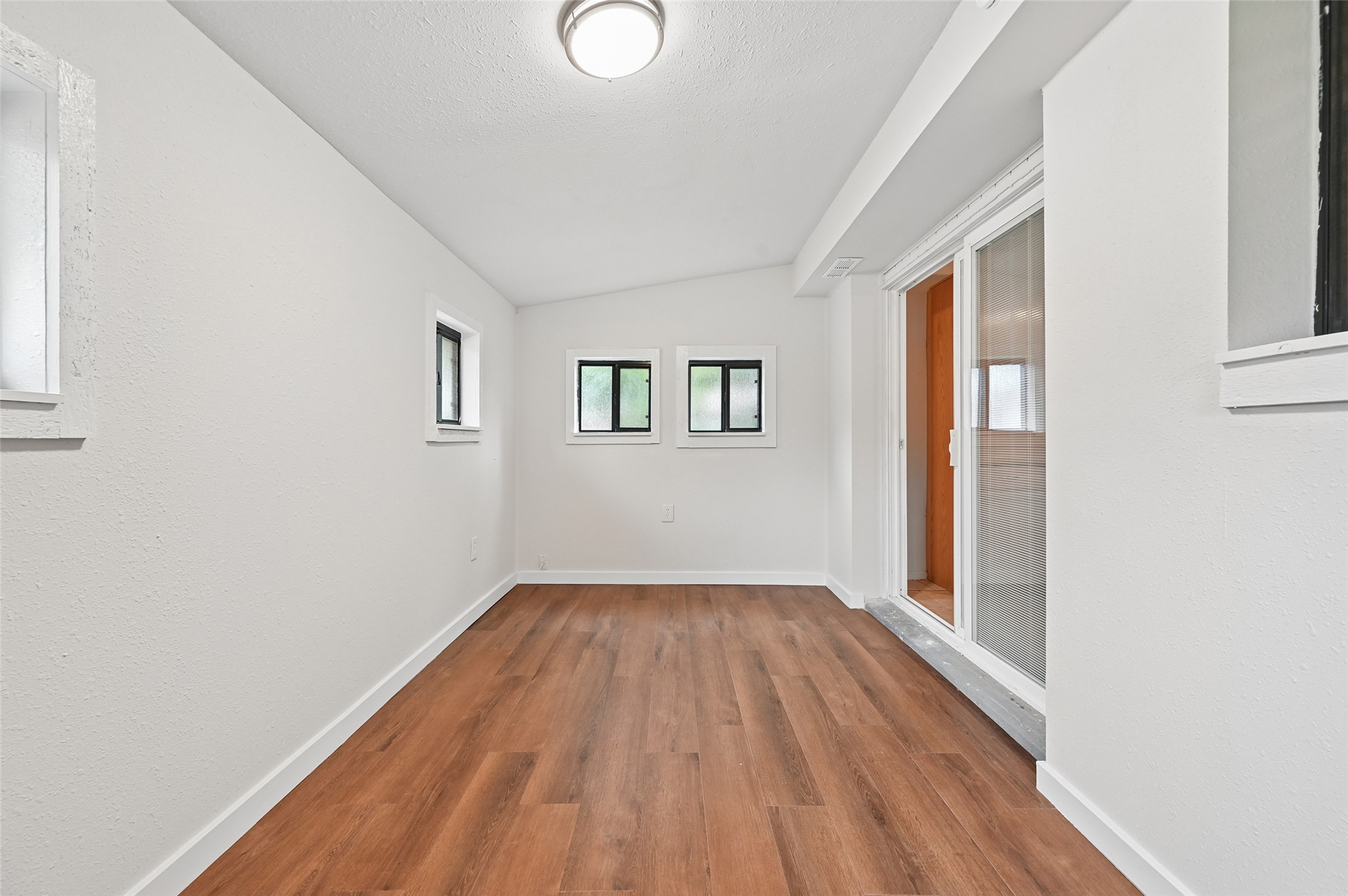 1207 S 111th Eastavenue Tulsa OK 74128