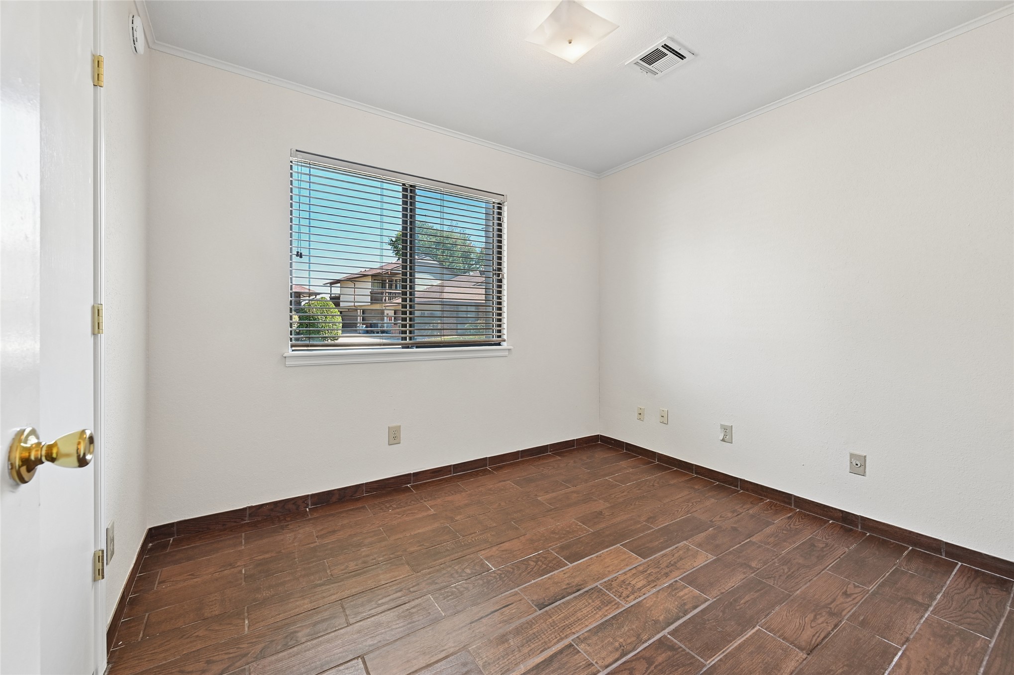 1207 S 111th Eastavenue Tulsa OK 74128