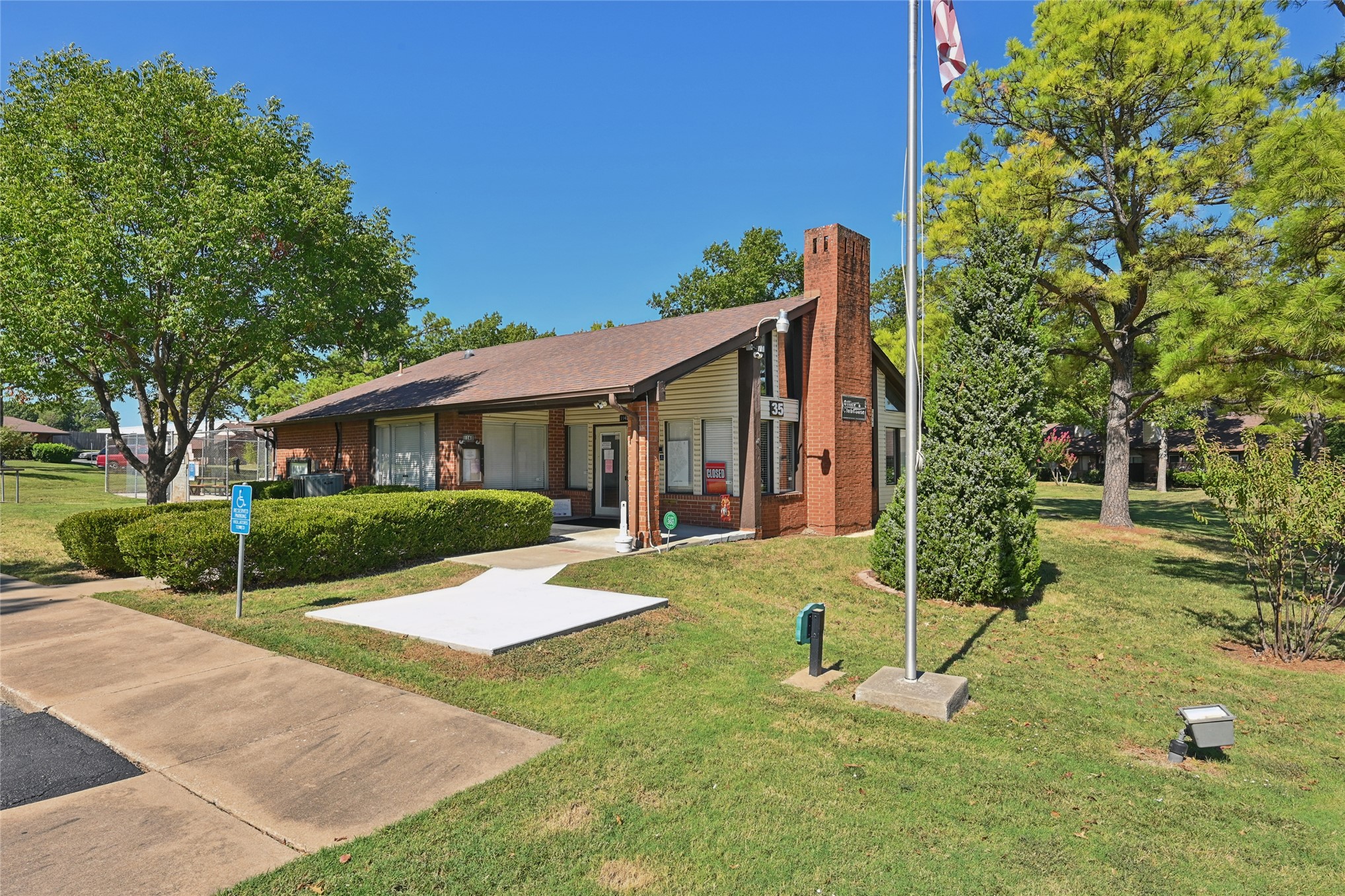 1207 S 111th Eastavenue Tulsa OK 74128
