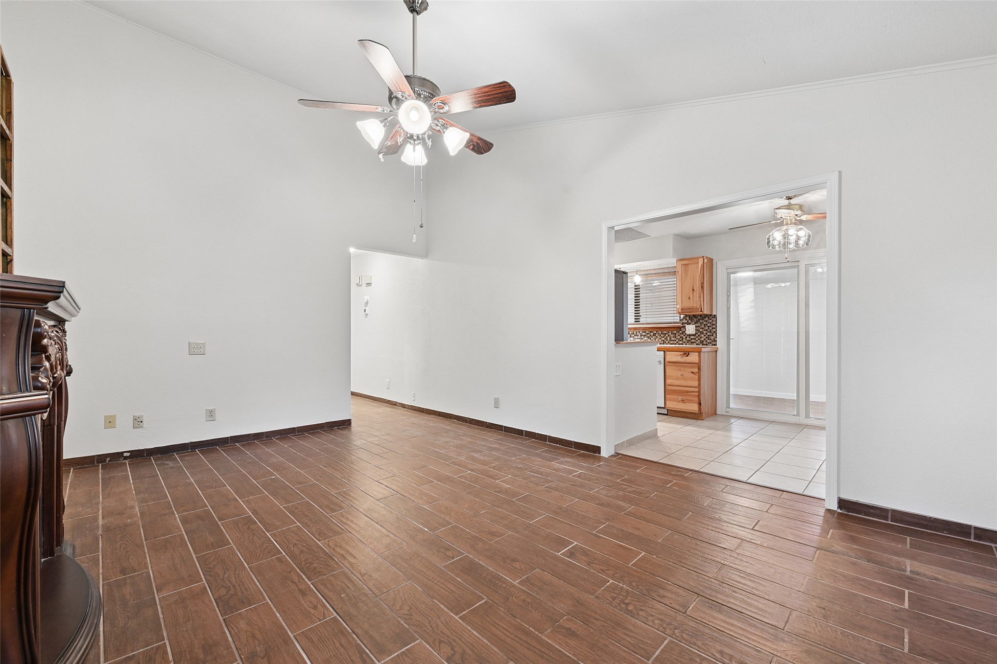 1207 S 111th Eastavenue Tulsa OK 74128