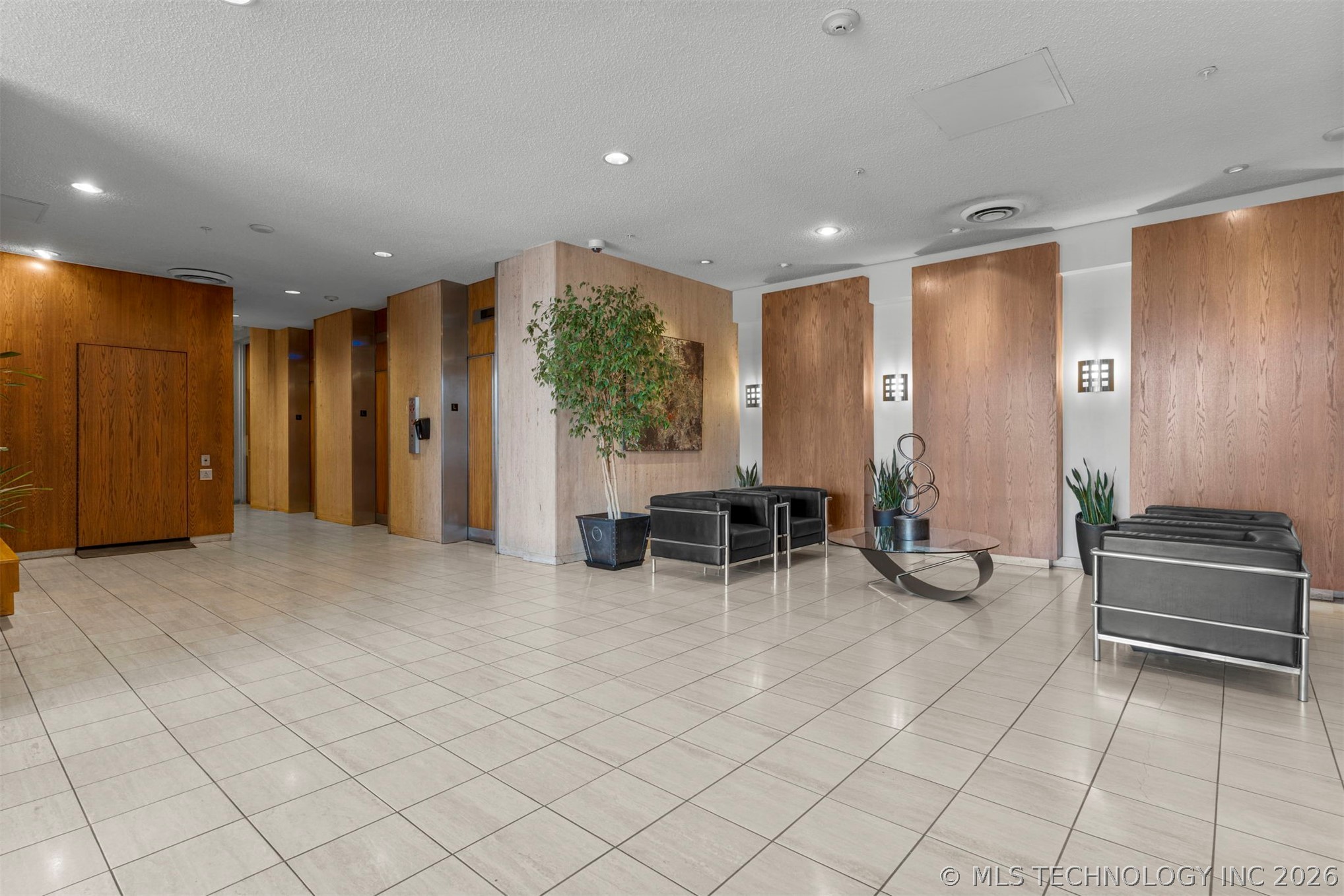 1502 S Boulder Avenue Tulsa OK 74119