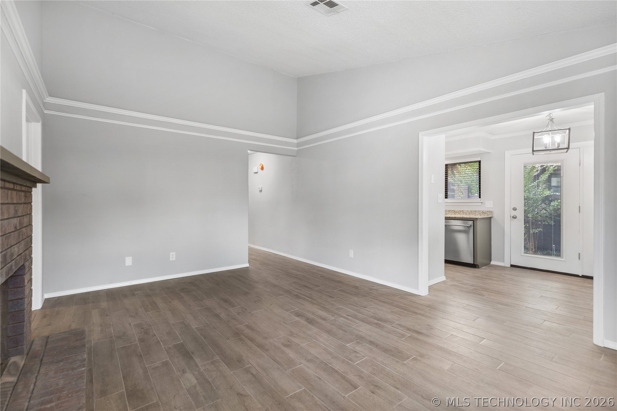 1216 S 111th Eastavenue Tulsa OK 74128
