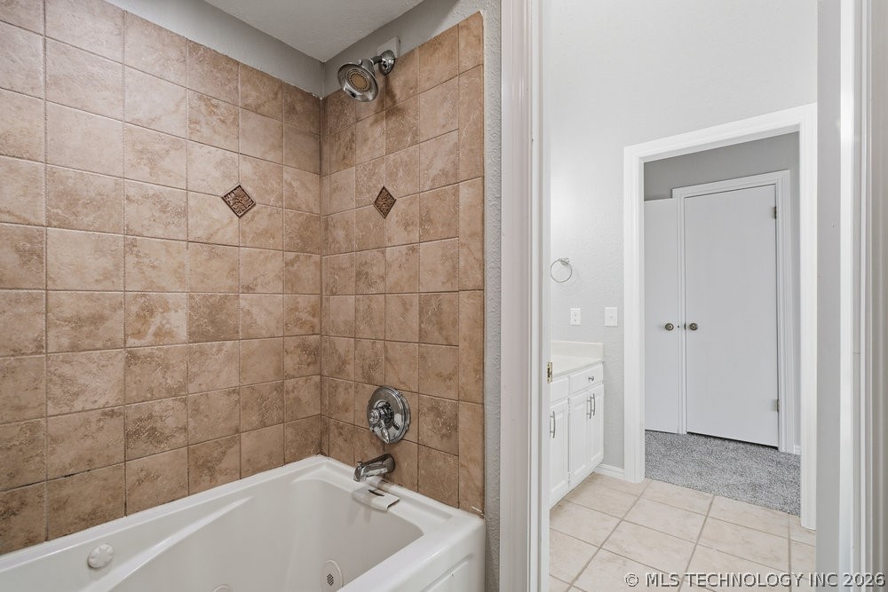 3310 E 68th Place Tulsa OK 74136