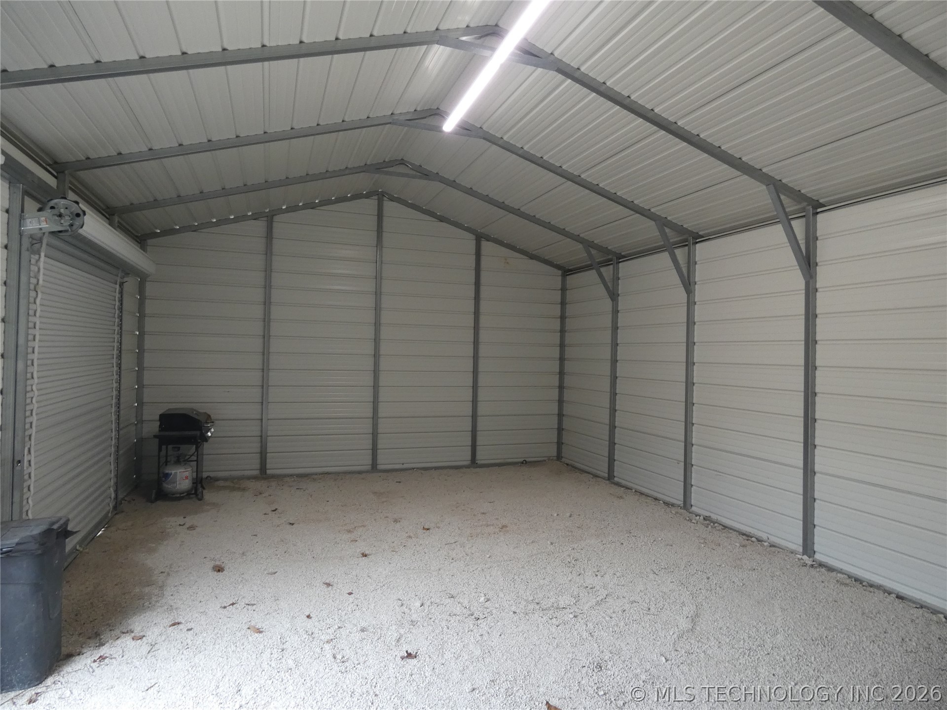 2043 E 2000 Road Hugo OK 74743