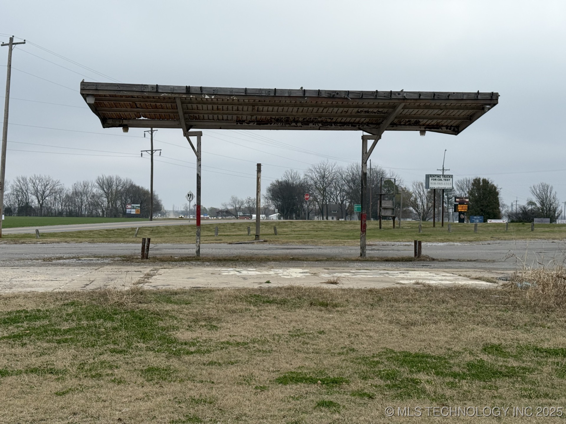 9999 Highway 100 Webbers Falls OK 74470