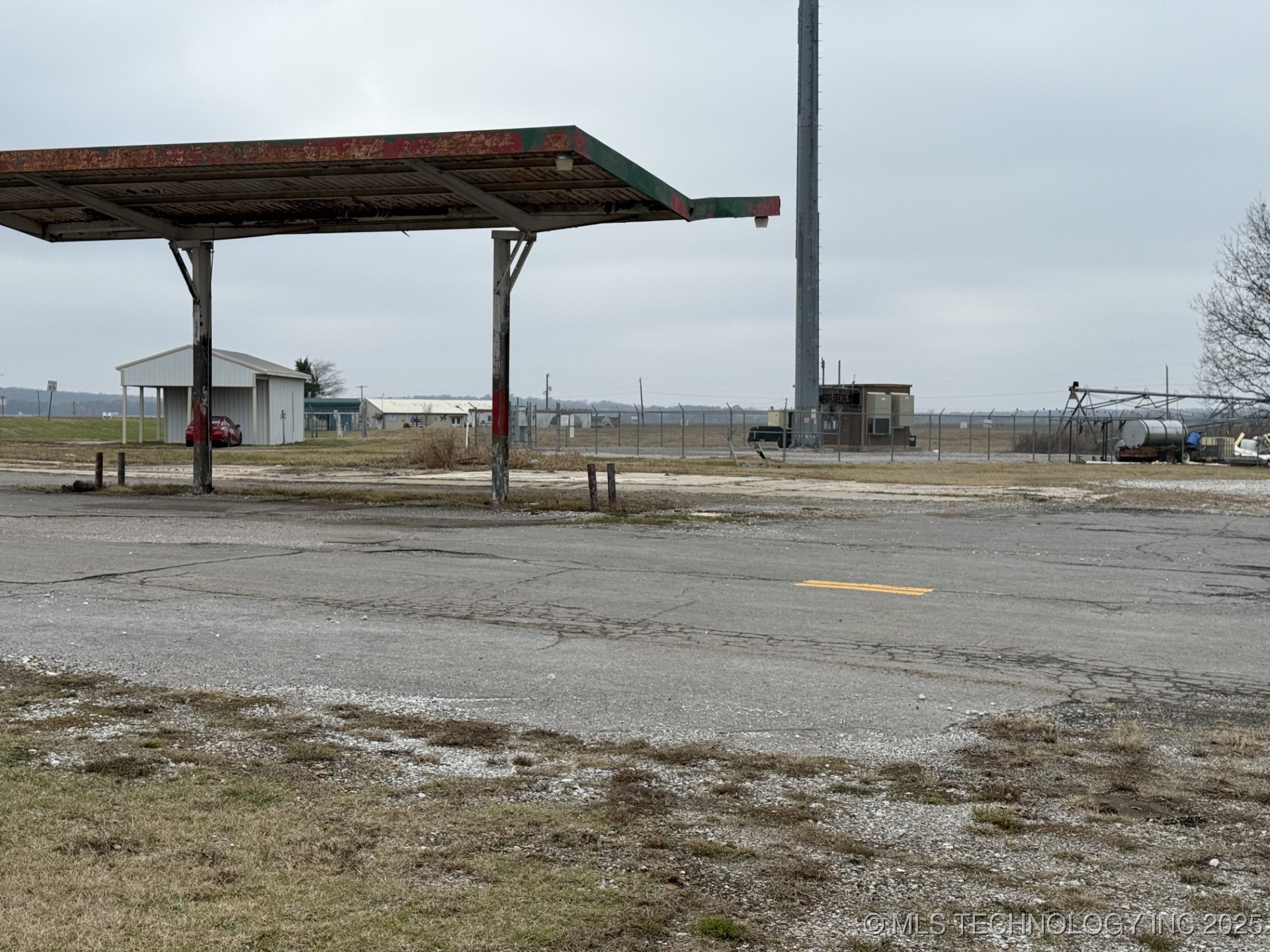 9999 Highway 100 Webbers Falls OK 74470
