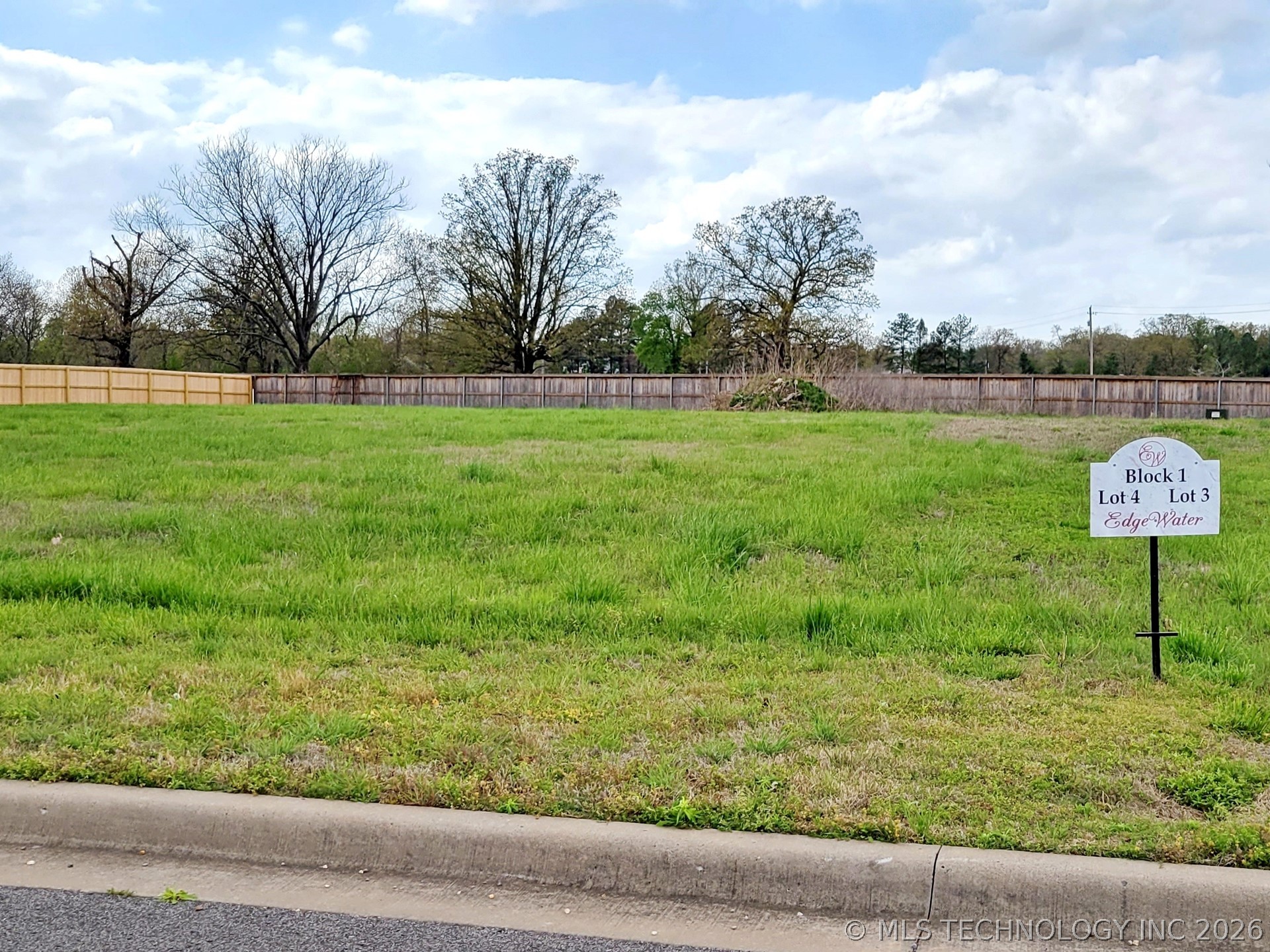917 Edge Water Boulevard Tahlequah OK 74464