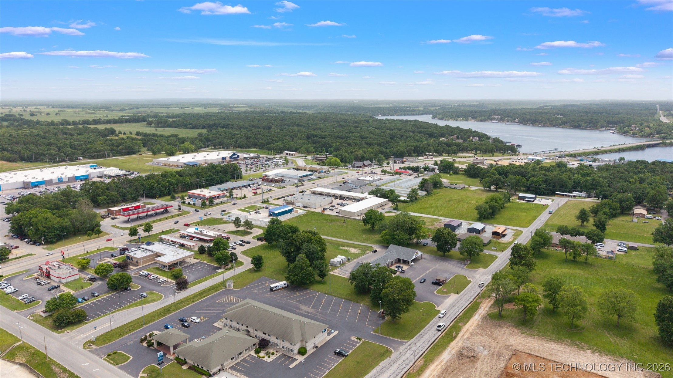 S Main Street Grove OK 74344