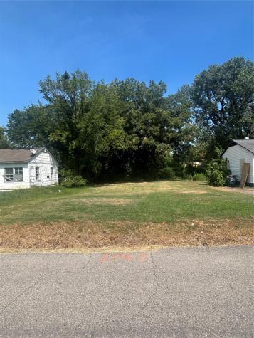 1343 Rosedale Avenue Tulsa OK 74127