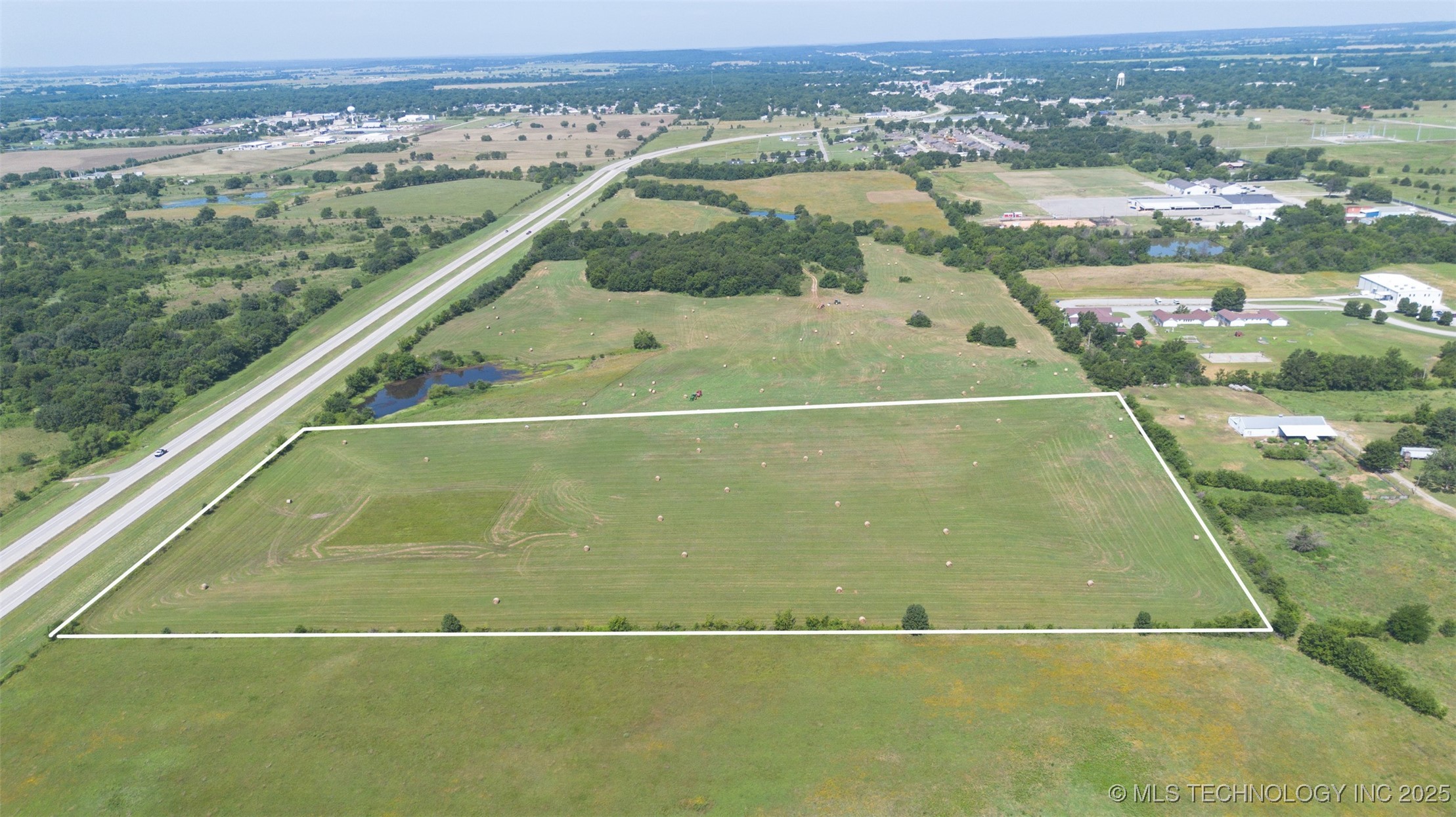 E Highway 20 Pryor OK 74361