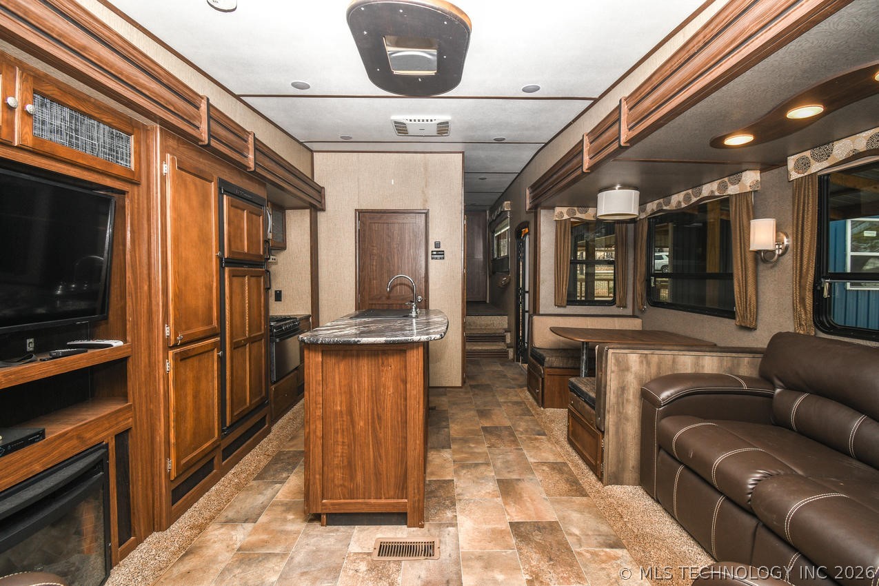 57300 County Road 658 Kansas OK 74347