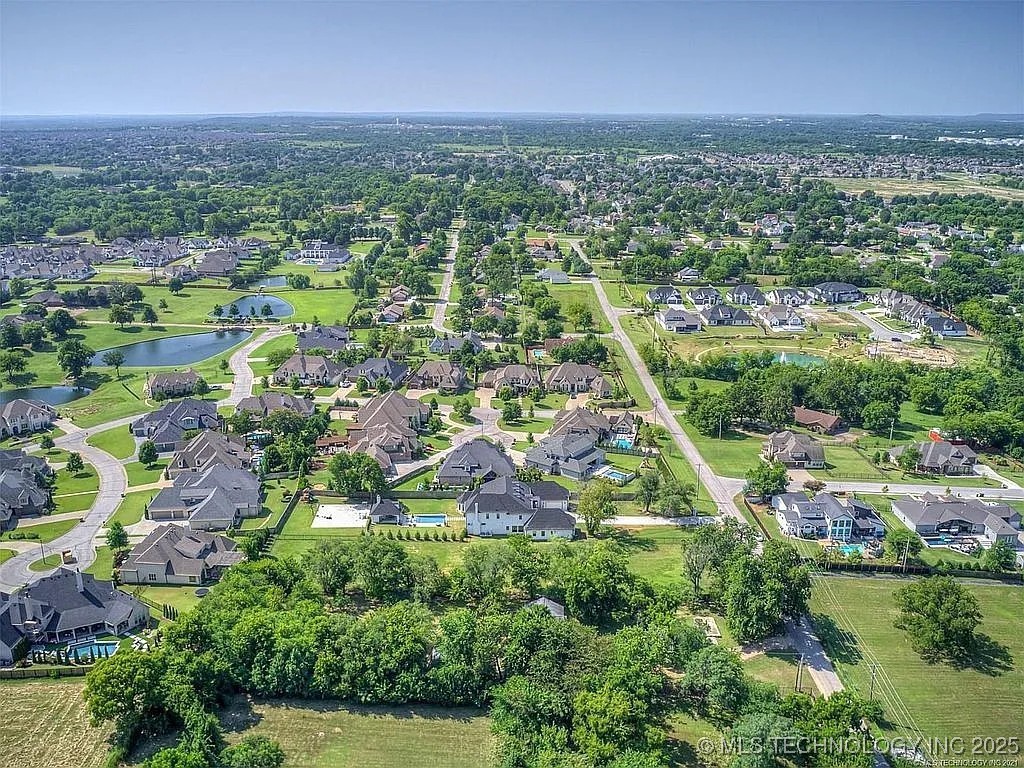 10715 S Elgin Avenue Jenks OK 74037