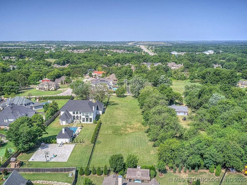10715 S Elgin Avenue Jenks OK 74037