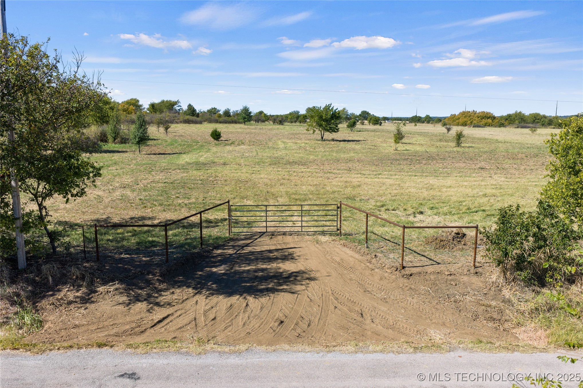 001 Cactus Lane Hennepin OK 73444