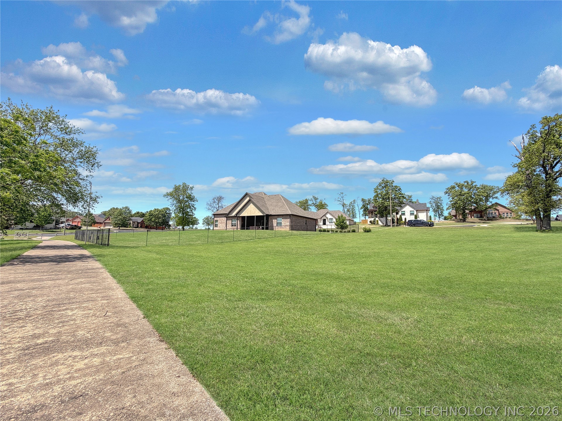 725 W Northlake Drive Tahlequah OK 74464