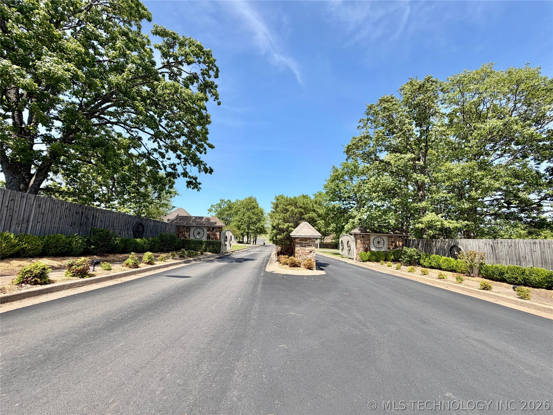 725 W Northlake Drive Tahlequah OK 74464