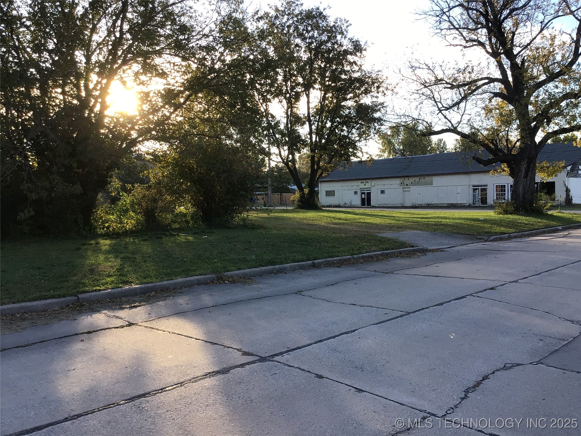 N Orphan Street Pryor OK 74361
