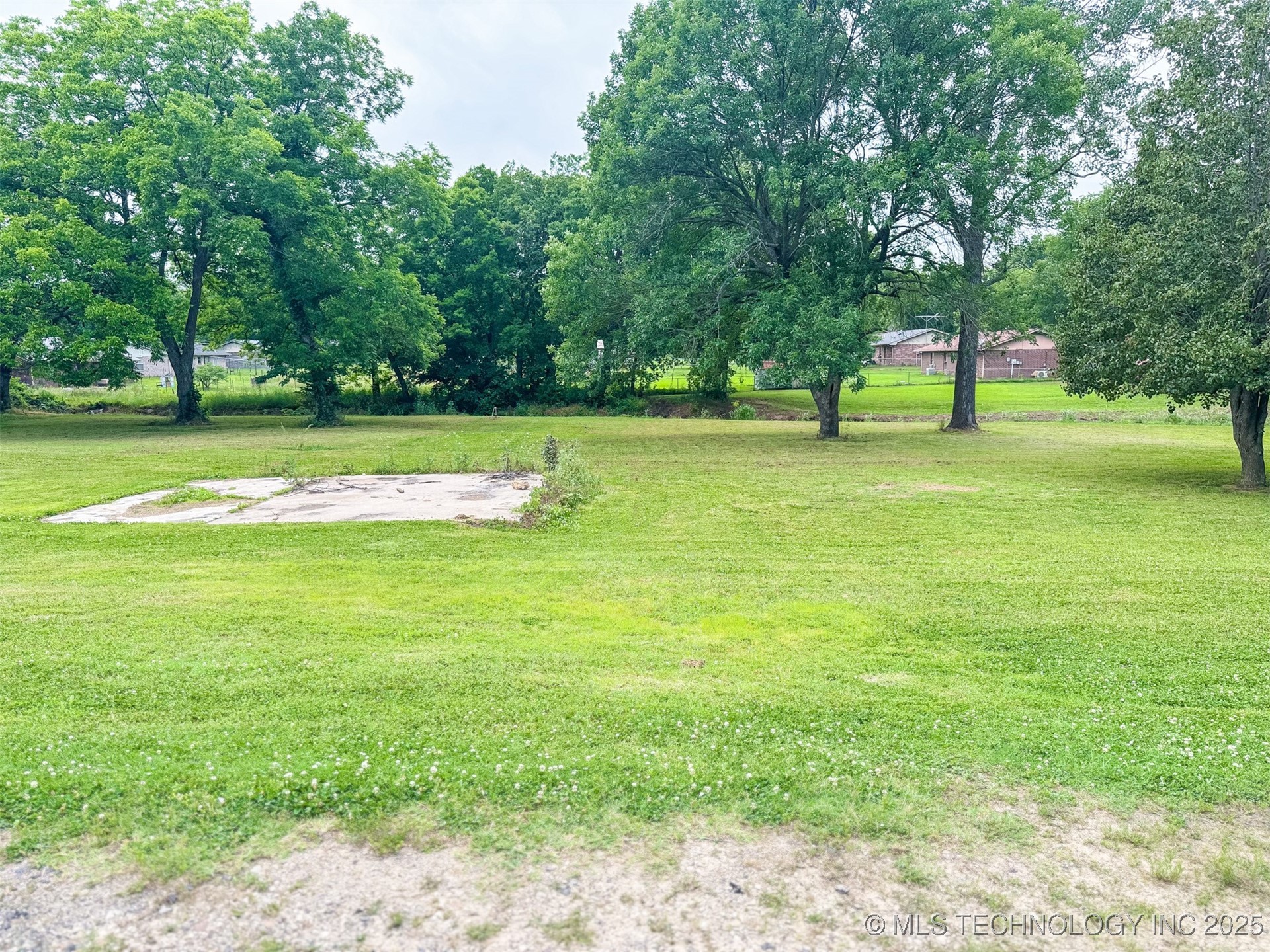 514 W Creek Checotah OK 74426