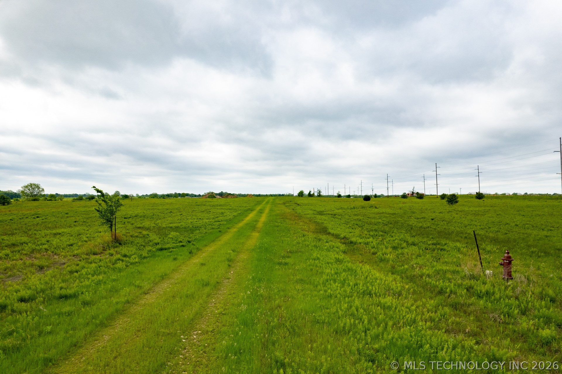 30 S Highway 10 Grove OK 74344