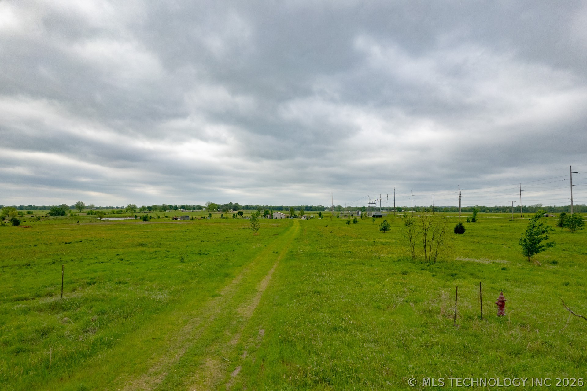30 S Highway 10 Grove OK 74344