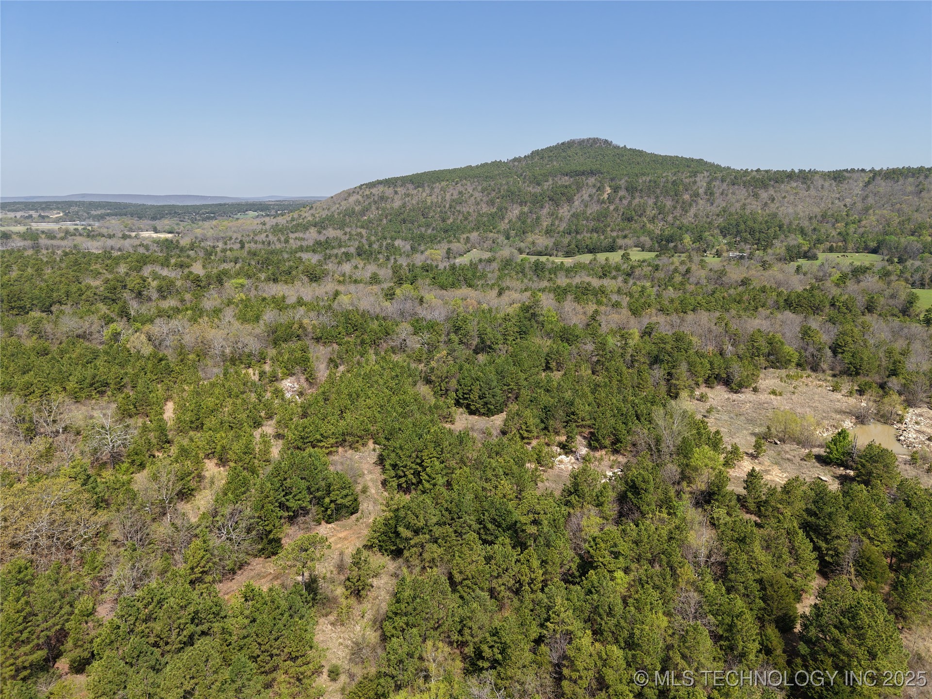 2 NW 196th Road Wilburton OK 74578