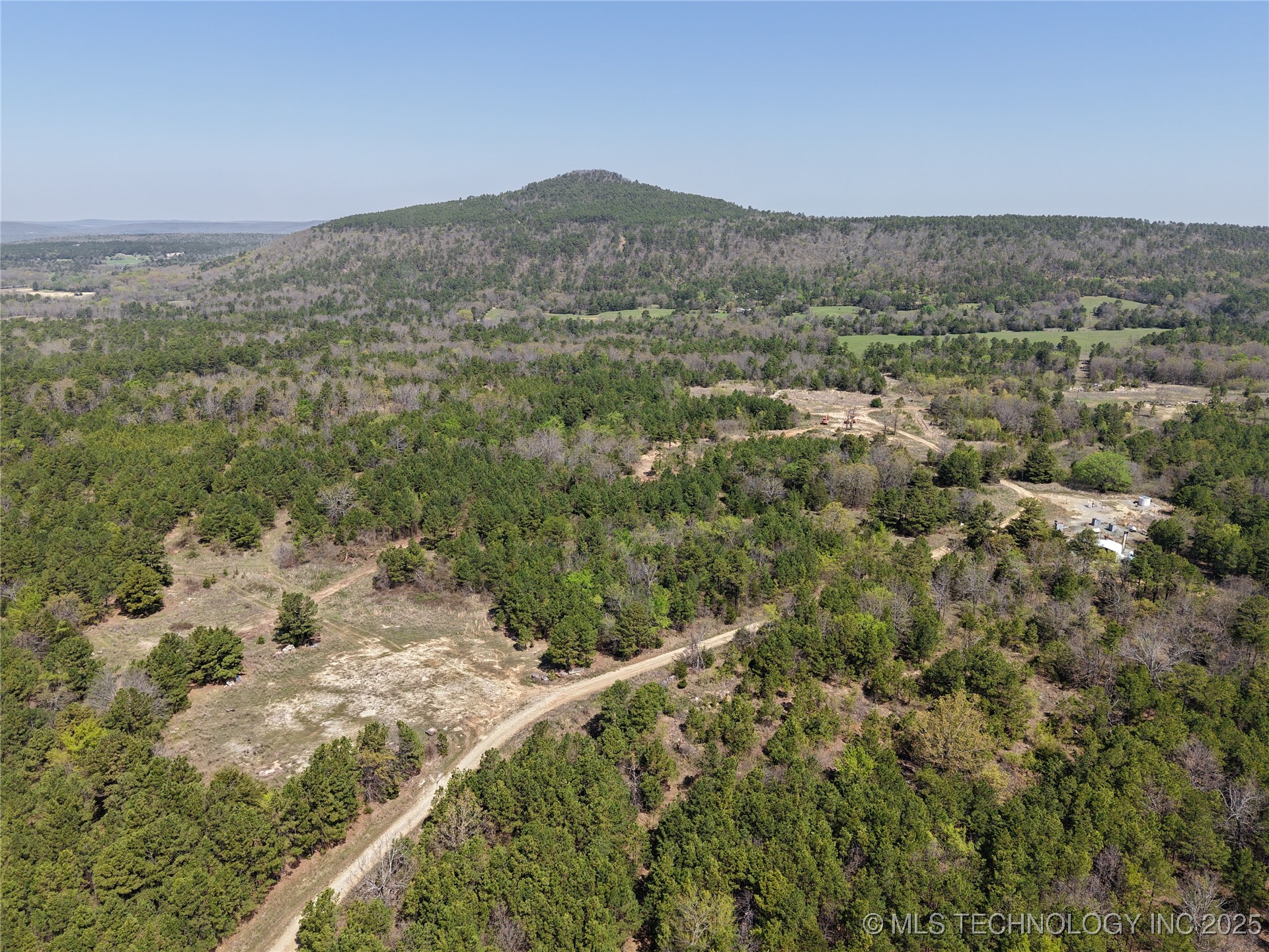 2 NW 196th Road Wilburton OK 74578