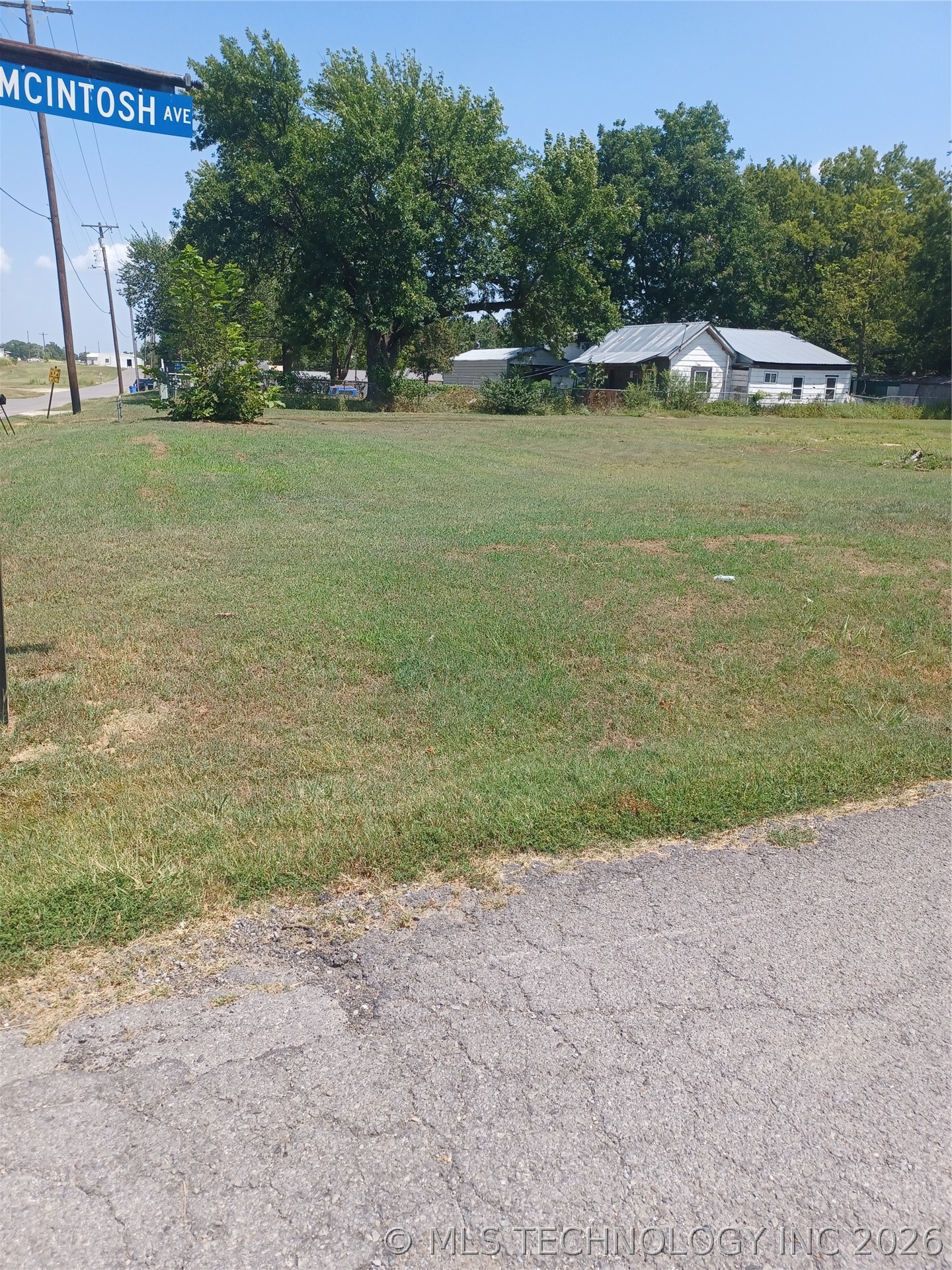 514 SE Main Street Checotah OK 74426