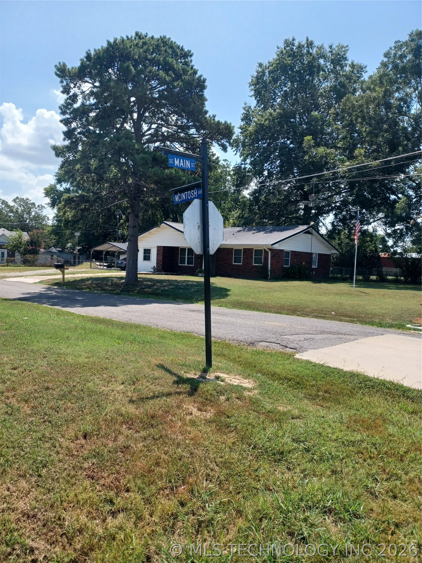 514 SE Main Street Checotah OK 74426