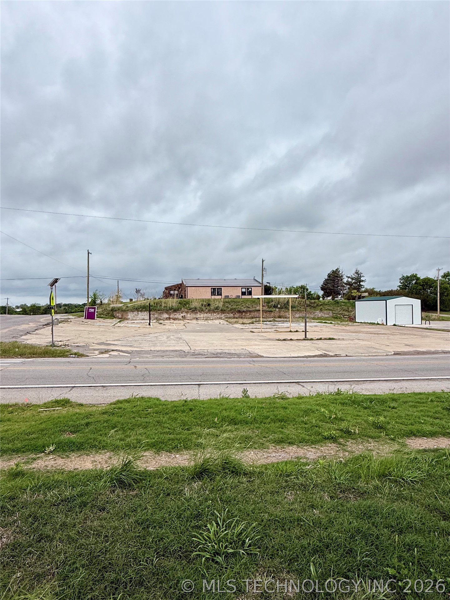 1202 W 1st Sulphur OK 73086