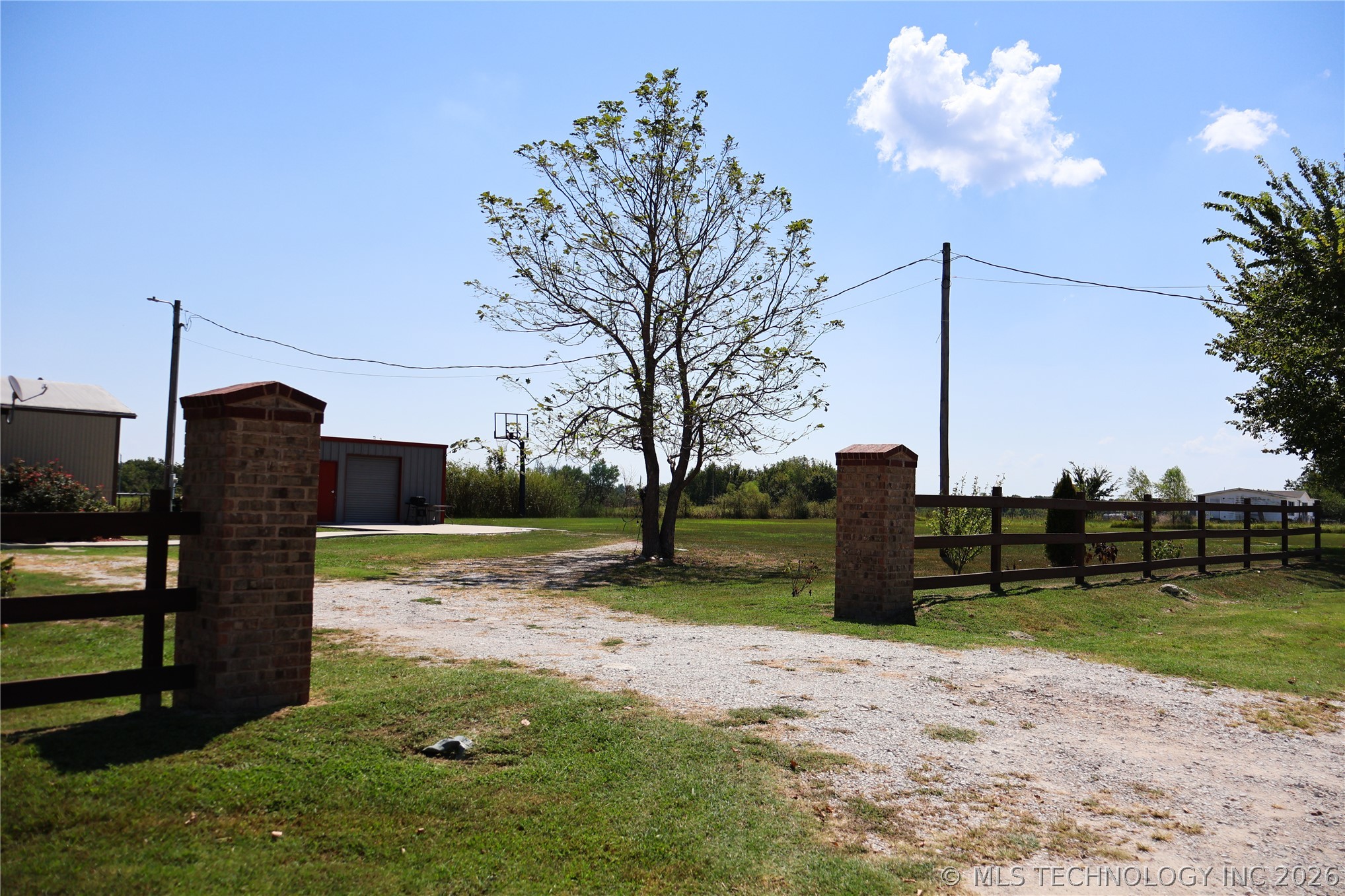 12 Hawk Road W Beggs OK 74421