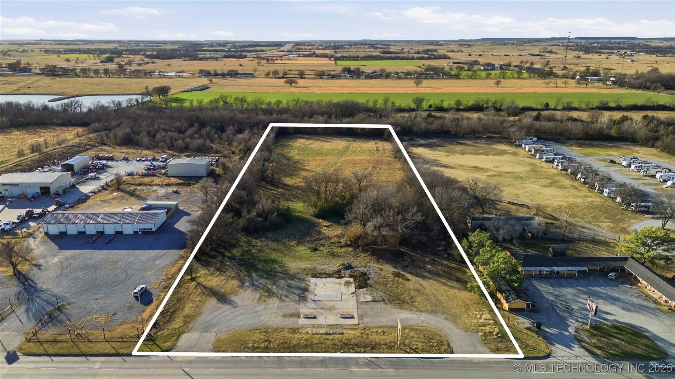 1203 S Chouteau Avenue Chouteau OK 74337